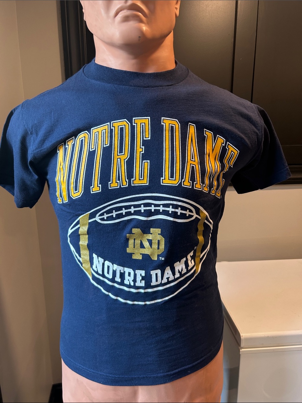 Notre Dame Men's Navy Blue Graphic Short Sleeve Tee